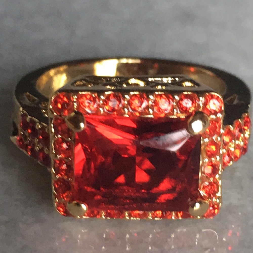New*Raging Ruby Red Crystal Ring - Picture 9 of 15
